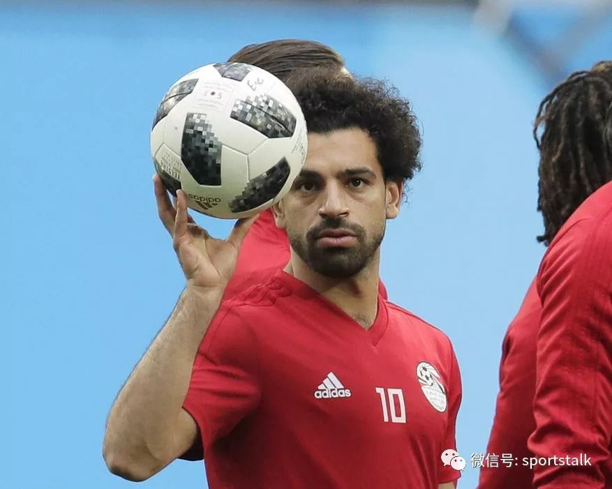 爱游戏官网网页版入口-反败为胜引发热议！，萨拉赫在西班牙队比赛中出色防守上演精彩一战-爱游戏官网网页版入口